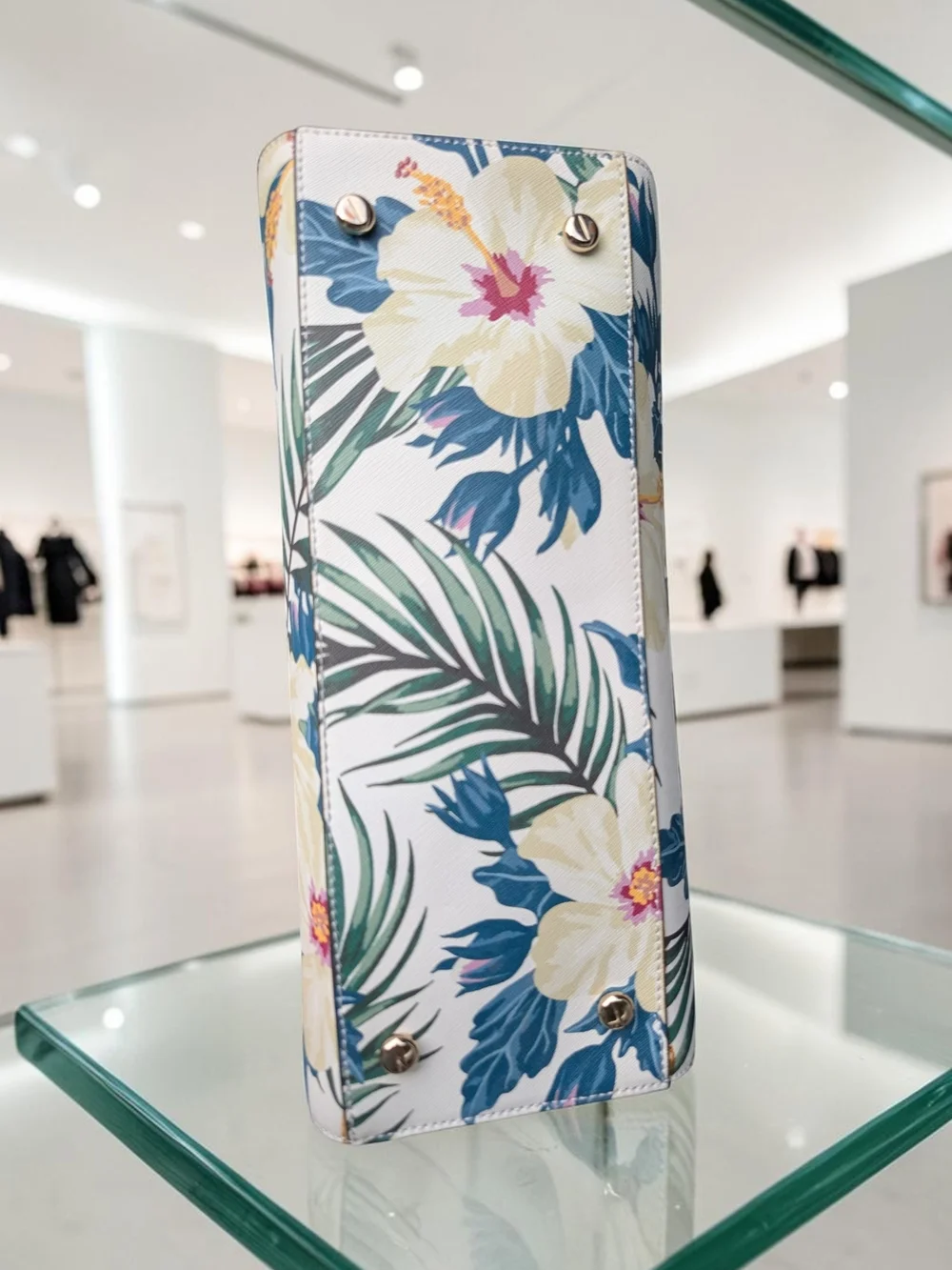 Henri Bendel West 57th Tropical Floral Turnlock Satchel (EUC)